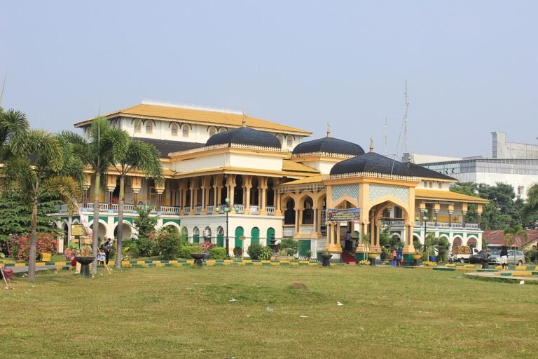 1200px Maimun Palace Medan Indonesia 768x512
