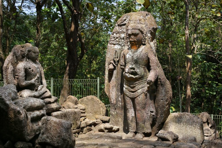 36556039260 8ed6b858b1 b 768x512