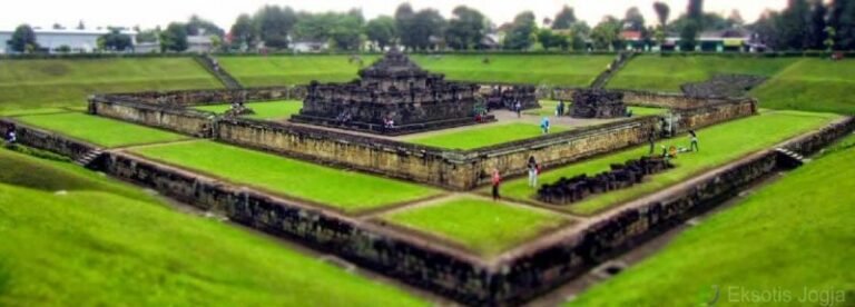 Candi Sambisari jogja 768x276