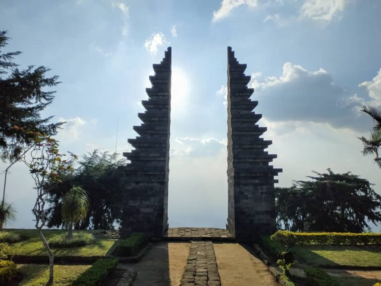 Tiket Masuk Candi Cetho Karanganyar 768x576