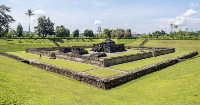candi sambisari menyimpan prasasti emas dari abad ke 9 111712 1140 768x405