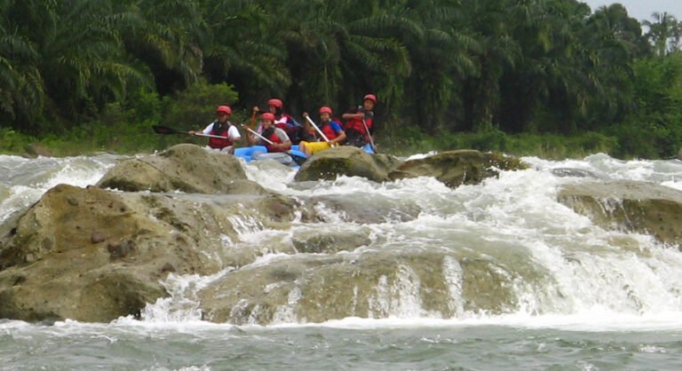 Sungai Bingai rafting 2 768x418