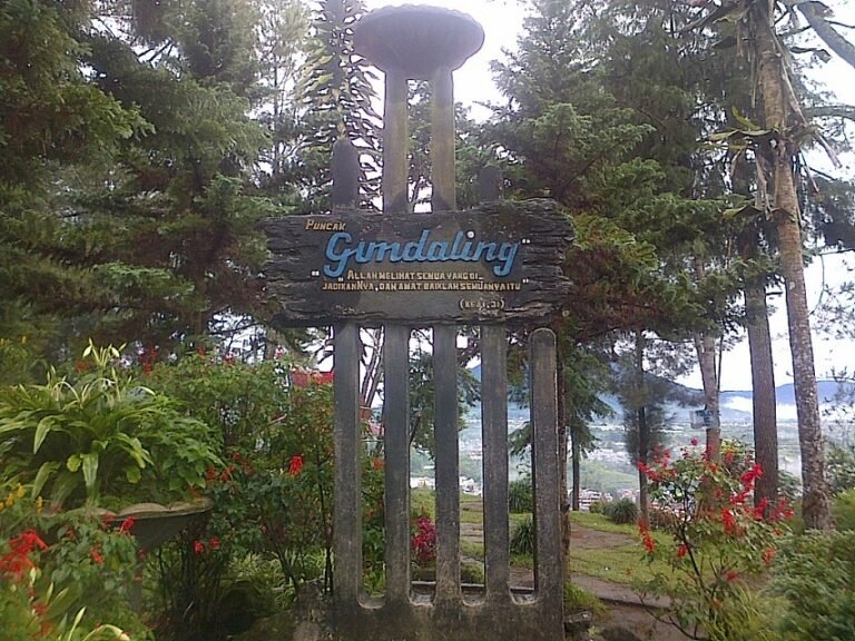 bukit gundaling berastagi 2 768x576