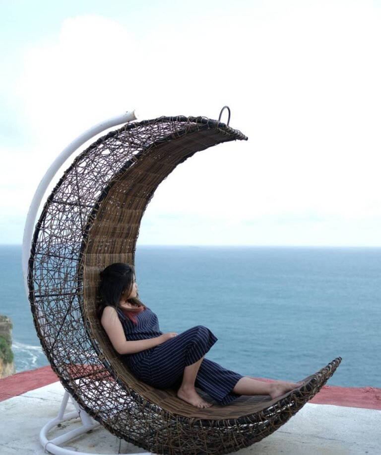 spot bulan sabit 859x1024 1 768x916