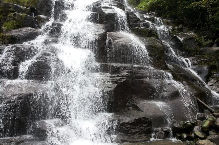 Air Terjun Sarasah Batimpo Masih Asri 768x510