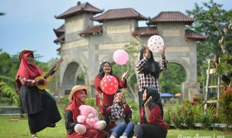 Kebun Raya Indrokilo Boyolali e1521276646262 1024x608 1 768x456