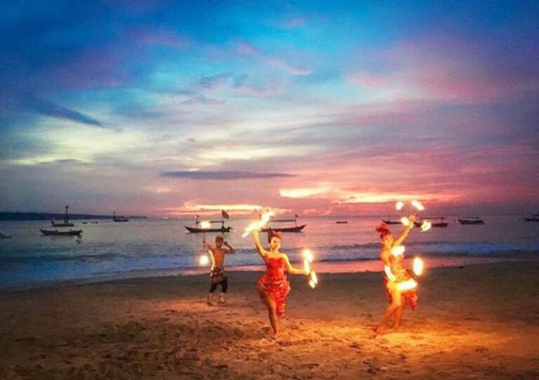 Menikmati Atraksi Sunset Pantai Kelan FILEminimizer 768x542