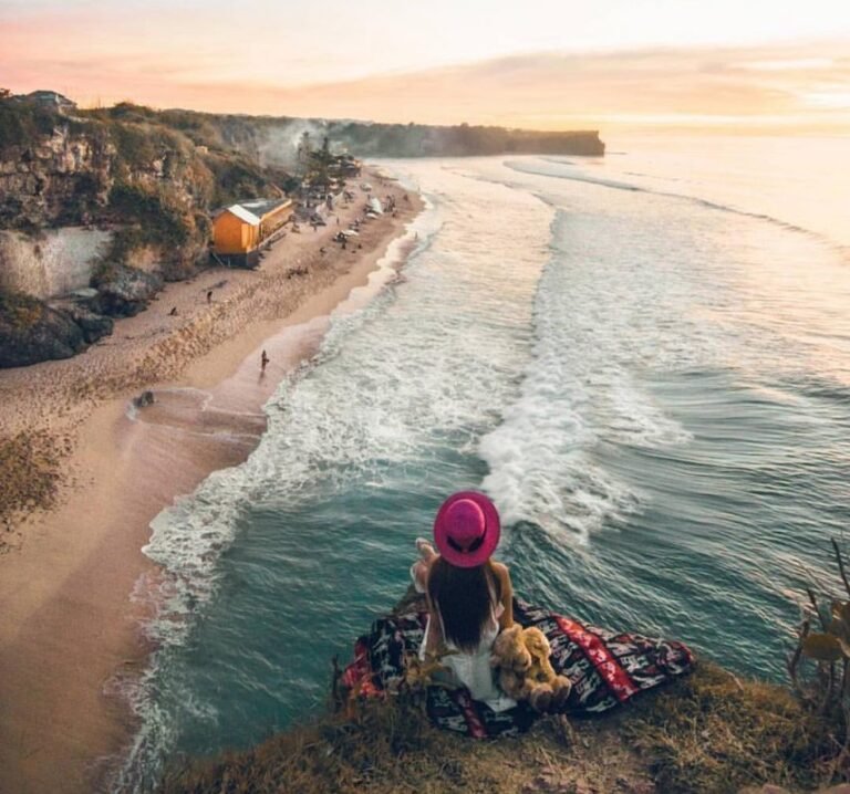 pantai balangan foto dari @andybachtiar  e1534996425964 856x800 1 768x718