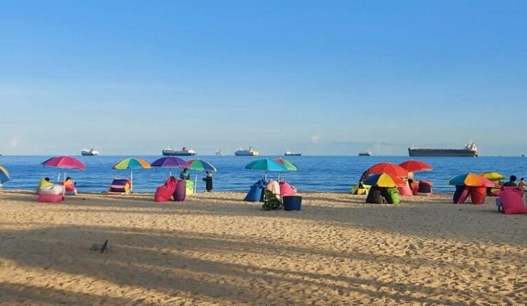 pantai kilang mandiri balikpapan 768x446