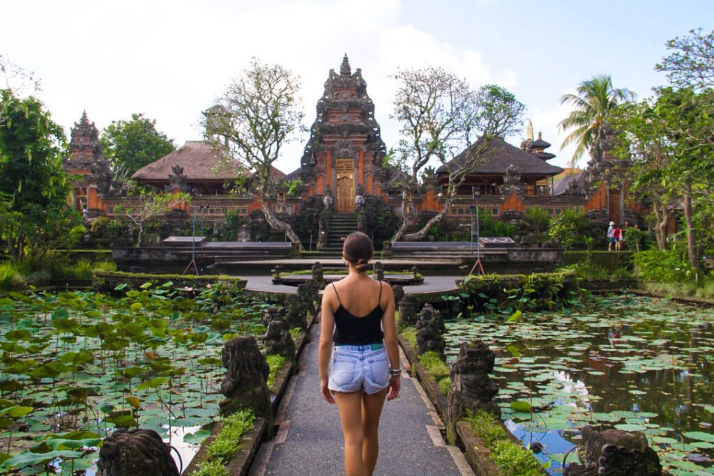 temple pura taman saraswati ubud garden bali 1024x683