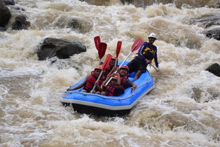 Arung Jeram Sungai Serayu Jawa Tengah 768x512