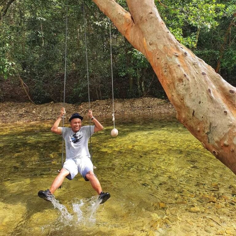 Wisata Batu Mentas Belitung2 768x768