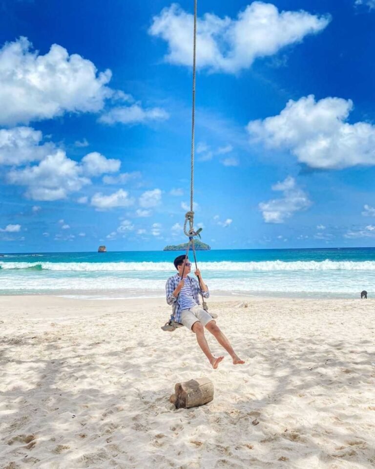 Wisata Pantai Sendiki1 768x960