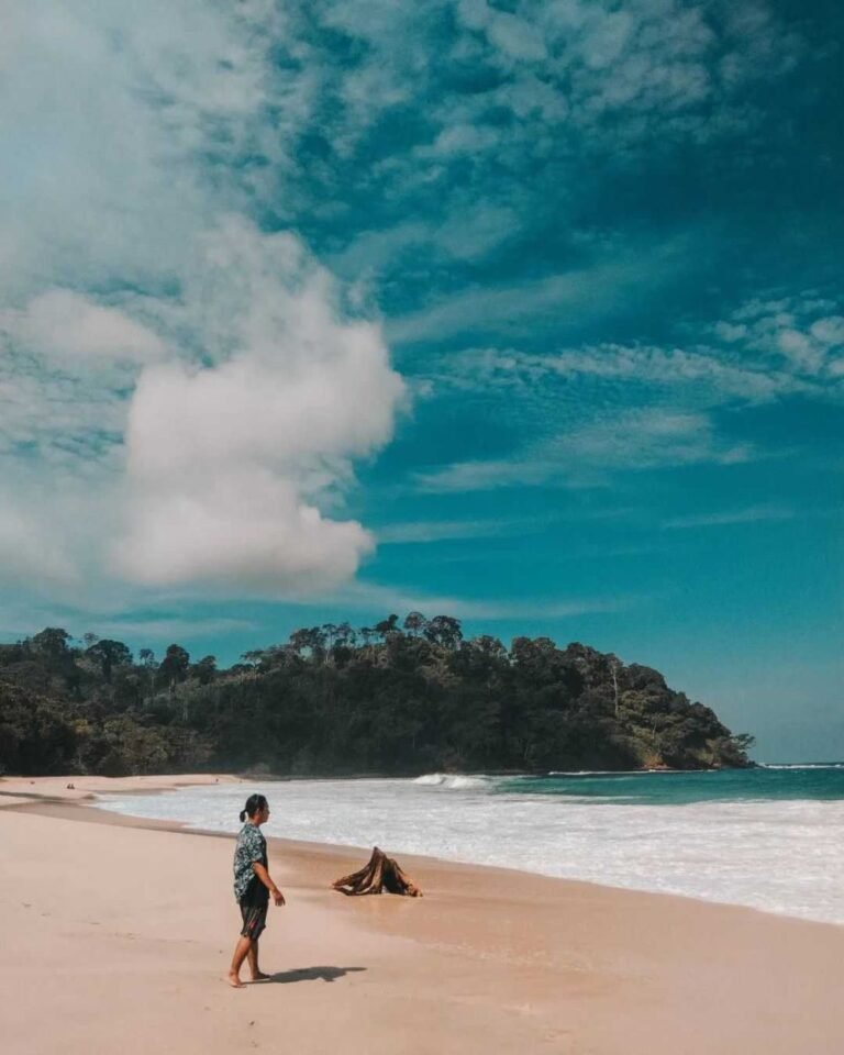 Wisata Pantai Sendiki3 768x960