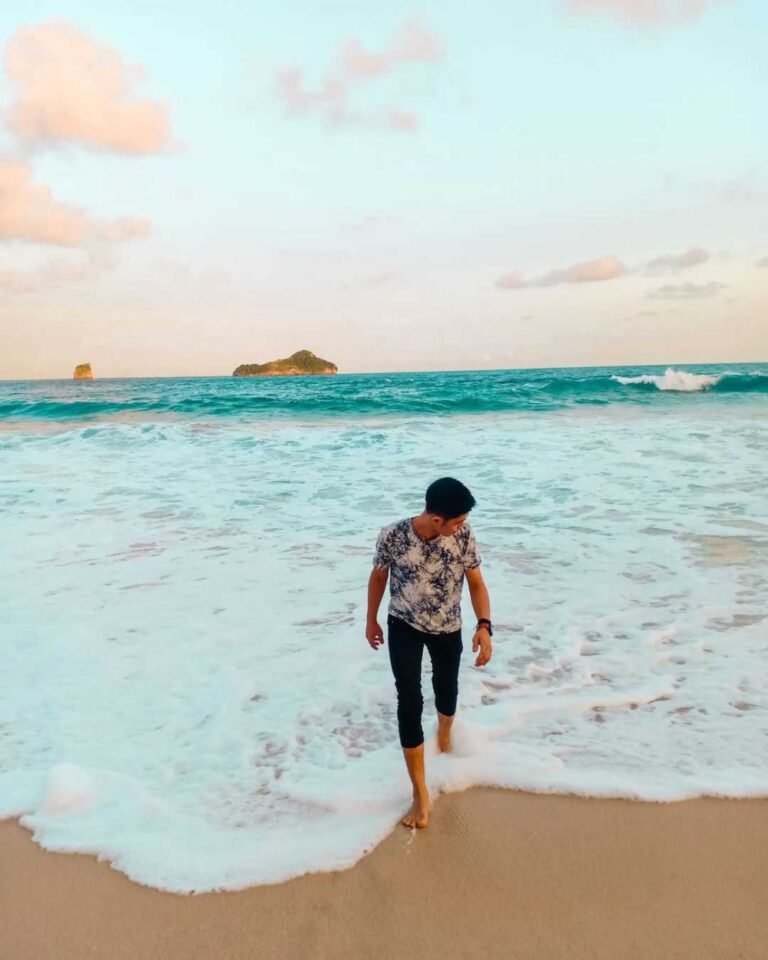 Wisata Pantai Sendiki5 768x960