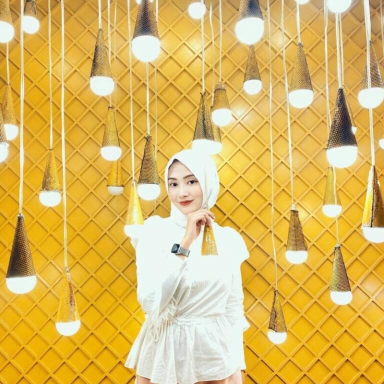 Rabbit Town 800x800 1 768x768