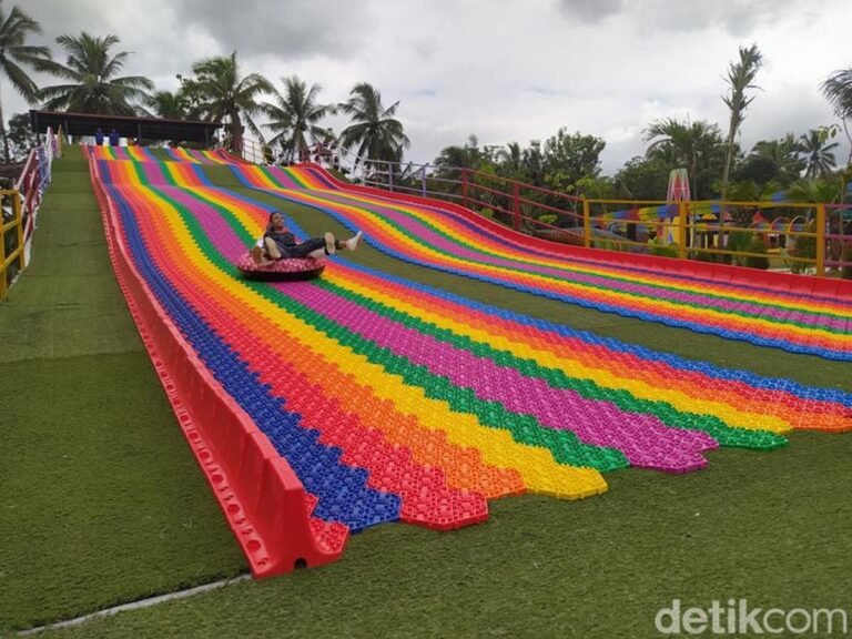 obyek wisata borobudur land magelang sabtu 1542023 1 43 768x576