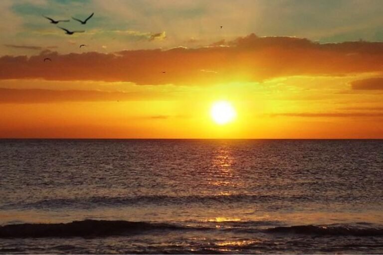 Pantai Glayem di Indramayu 4 768x512