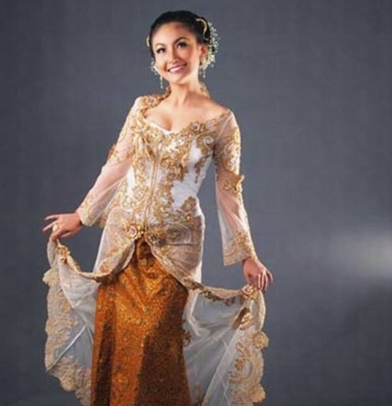 Gambar Model Baju Kebaya 3 768x796