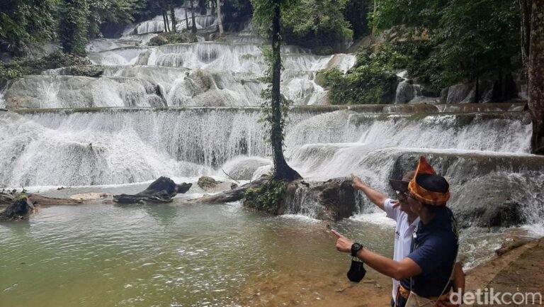 Air Terjun Moramo2 768x433