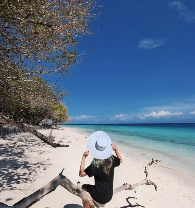 Pantai Liang Maluku4 768x820