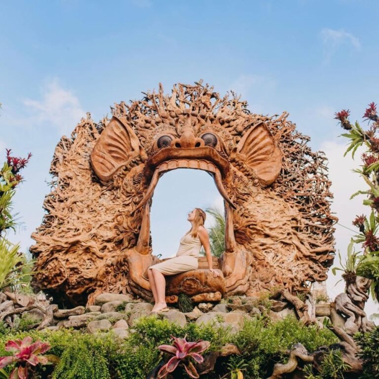 Wisata Sari Timbul Glass Factory4 768x768