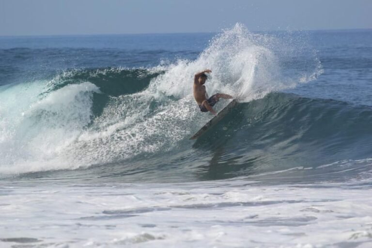 Pantai Pererenan2 768x512