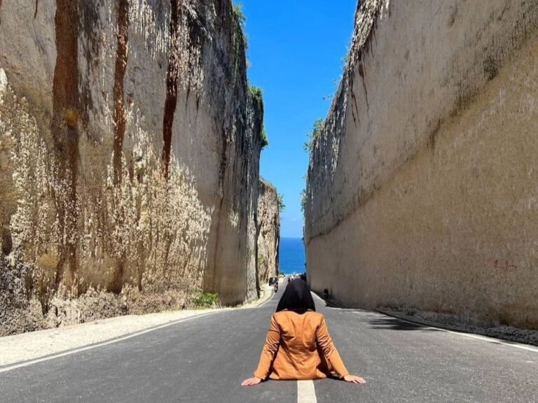 Pantai Tanah Barak Bali4 768x576