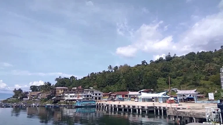 Pelabuhan Tigaras2 768x432