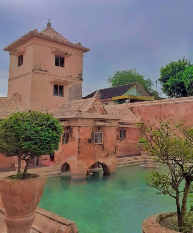 Kampung Wisata Taman Sari1 768x927