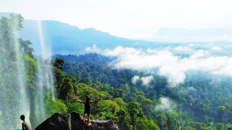 air terjun terinting kalbar1 768x432