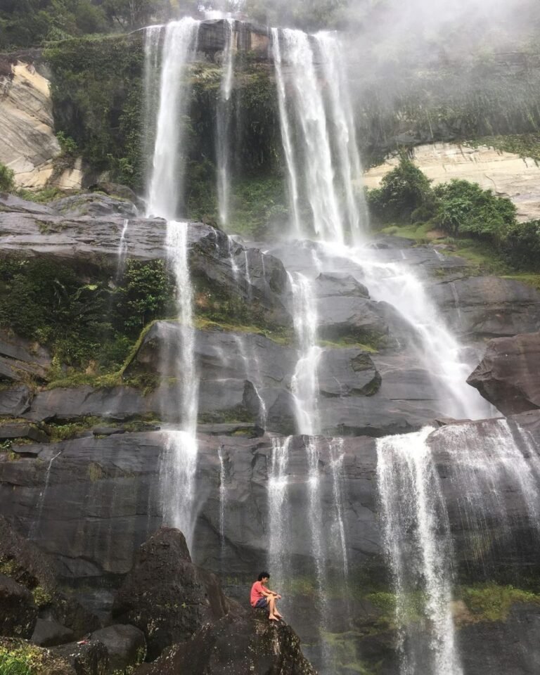 air terjun terinting kalbar5 768x960