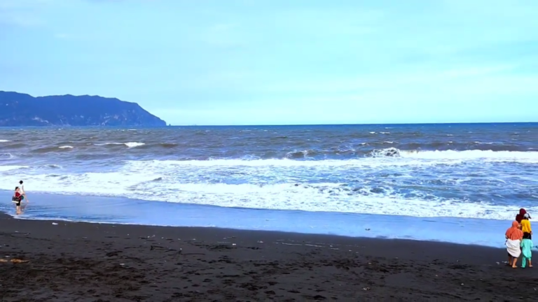 pantai cemara jember2 768x432