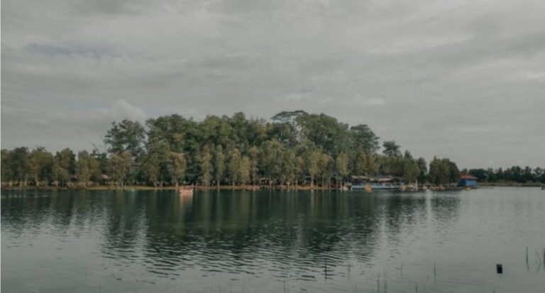 wisata danau seran2 768x413