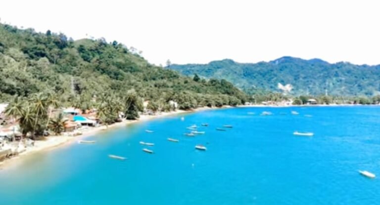 2. pantai caroline 768x415