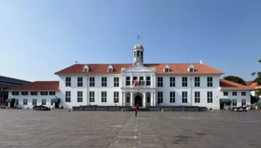 Melintasi Lorong Waktu: Pesona Arsitektur dan Napas Sejarah di Tiga Kota Tua Indonesia