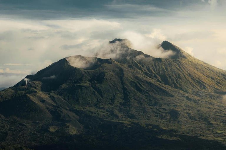 Ketika Raksasa Berhenti Bernapas: Benarkah Gunung Berapi Bisa Mati Total?